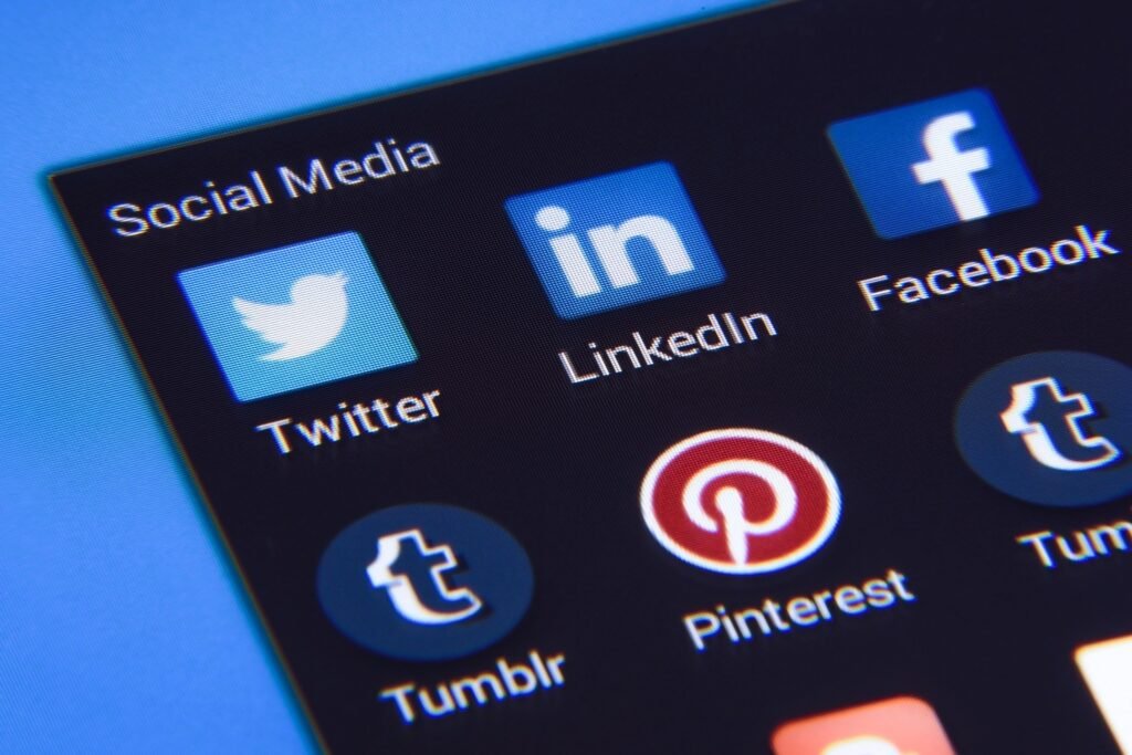 Social media marketing services by Ayswarya Sajithkumar in Abu Dhabi”